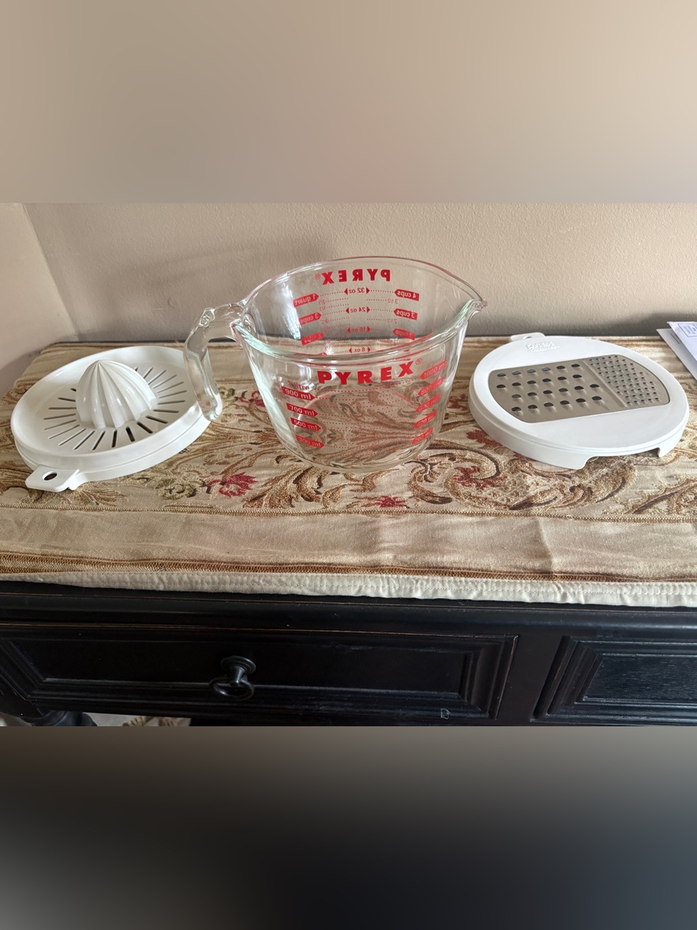 Pyrex Clear Glass Measuring Bowl with Red Graduations